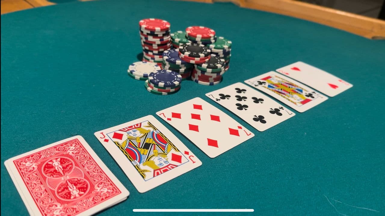 Backdrop – Hold 'Em