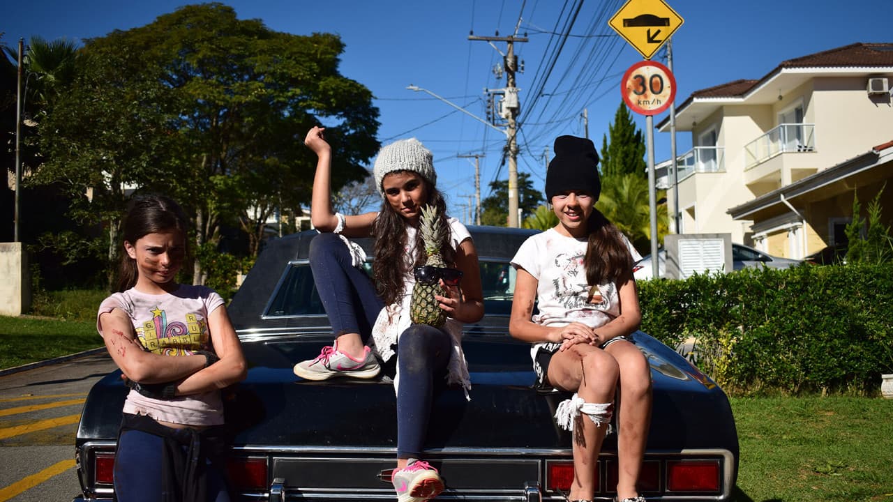 Backdrop – Meu diário no fim do mundo: Edição futebol