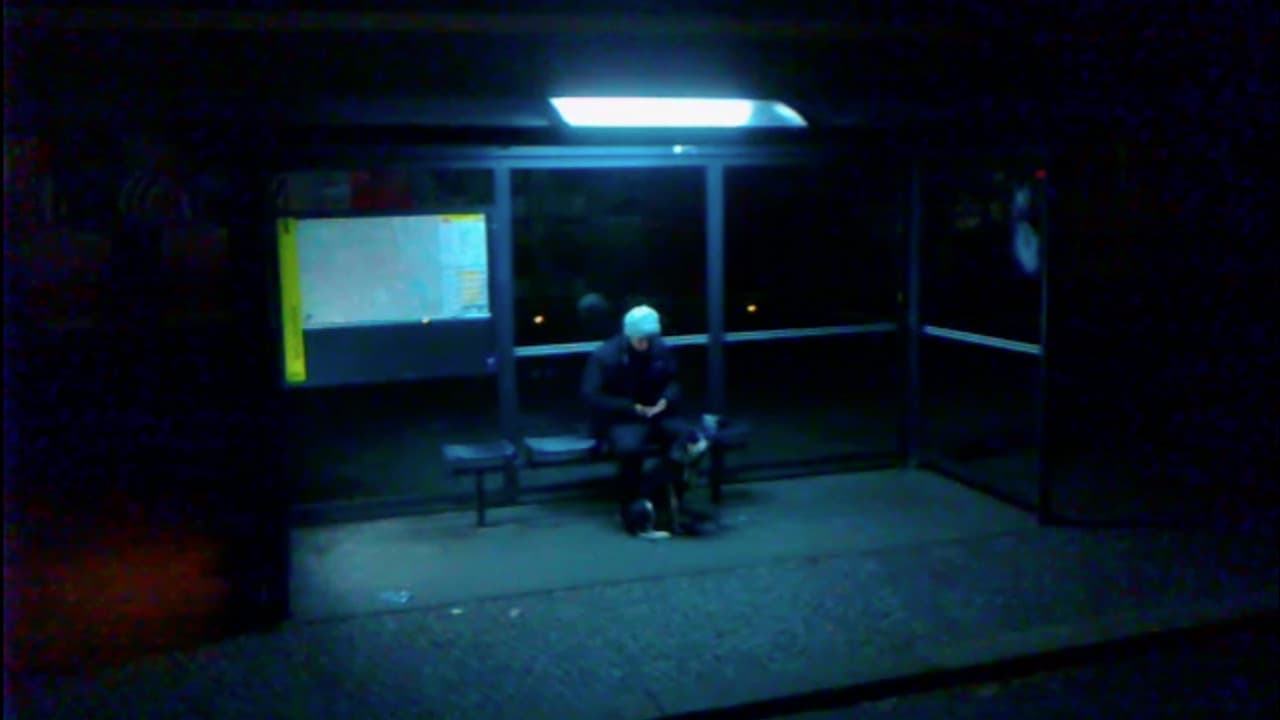 Backdrop – Kukaan ei katso sinua silmiin