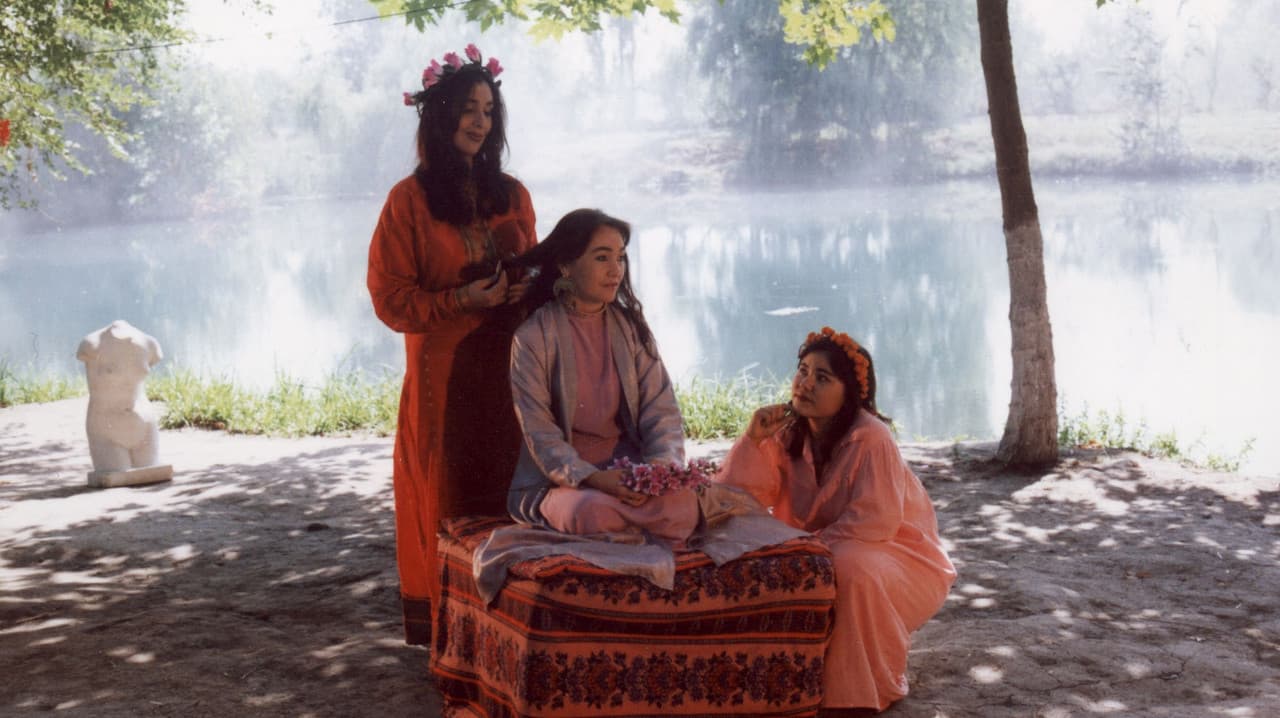 Backdrop – Ayollar saltanaty