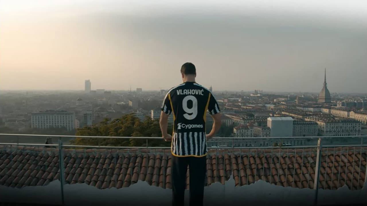 Backdrop – Dusan Vlahovic e la passione juventina a Torino