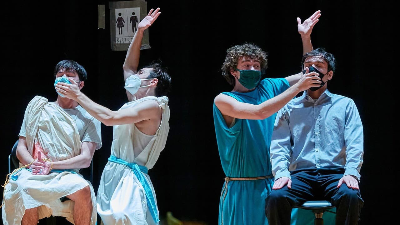 Backdrop – Et Tu, Rob?: The Play: The Movie