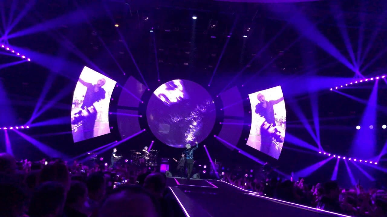 Backdrop – Indochine - Black City Tour