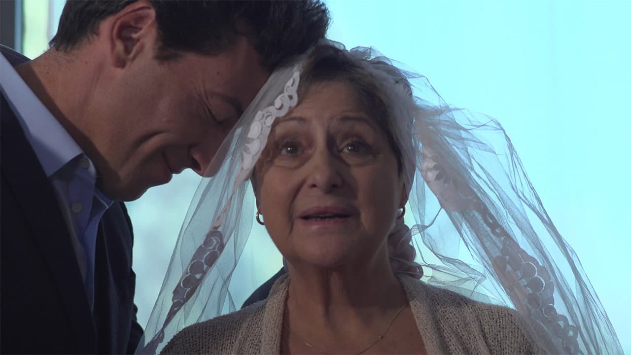 Backdrop – Ho sposato mia madre