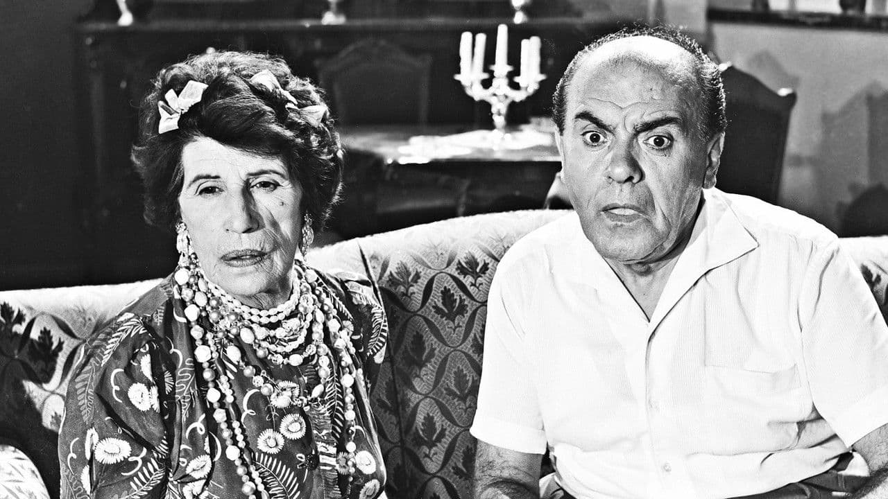 Backdrop – Ο Κλέαρχος η Μαρίνα και ο κοντός