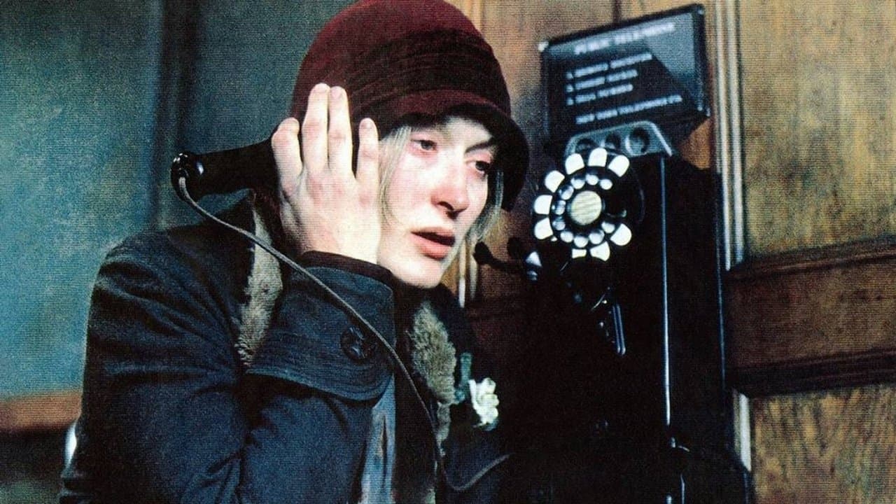 Backdrop – Wolfsmilch