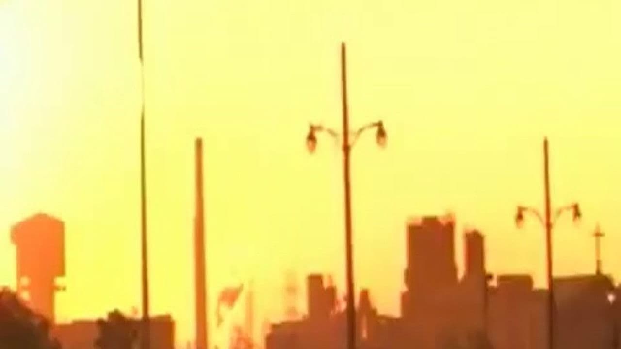 Backdrop – anyone lived in a pretty [how] town