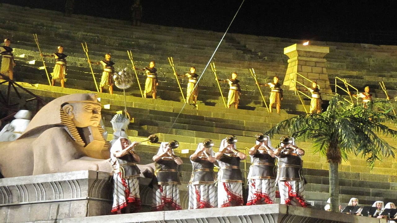 Backdrop – Aida