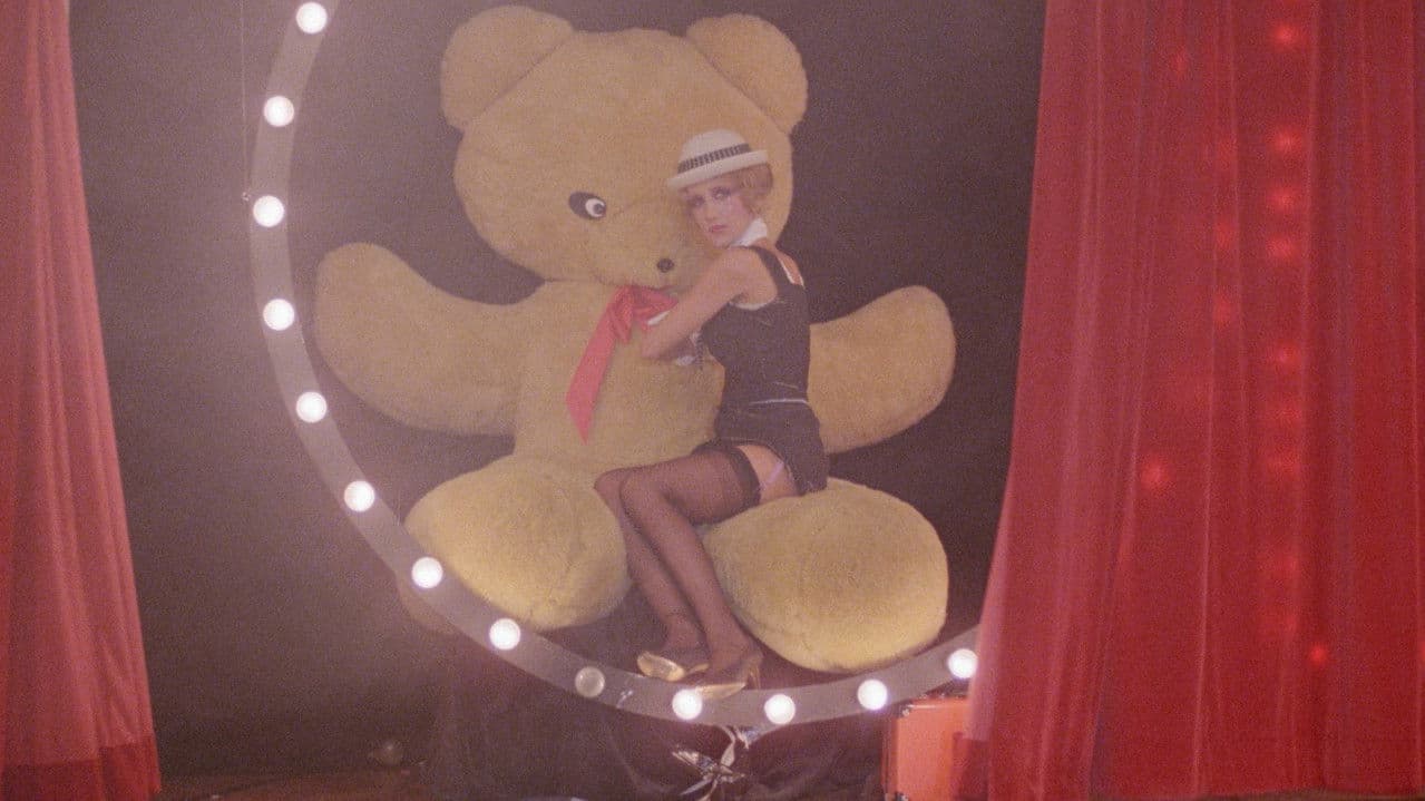 Backdrop – CarCrash - Wir fahren den heißesten Reifen