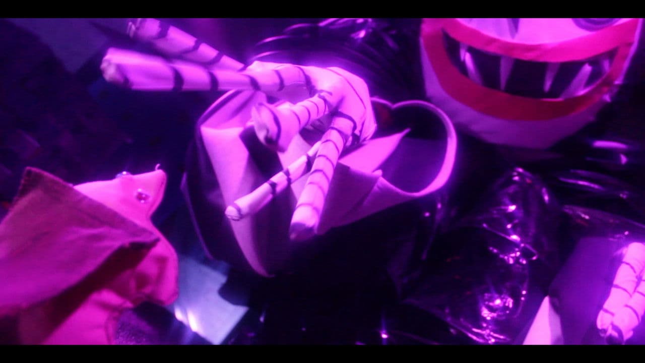 Backdrop – Clouds of confetti