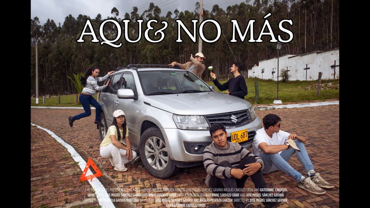 Backdrop – Aqu& No Más