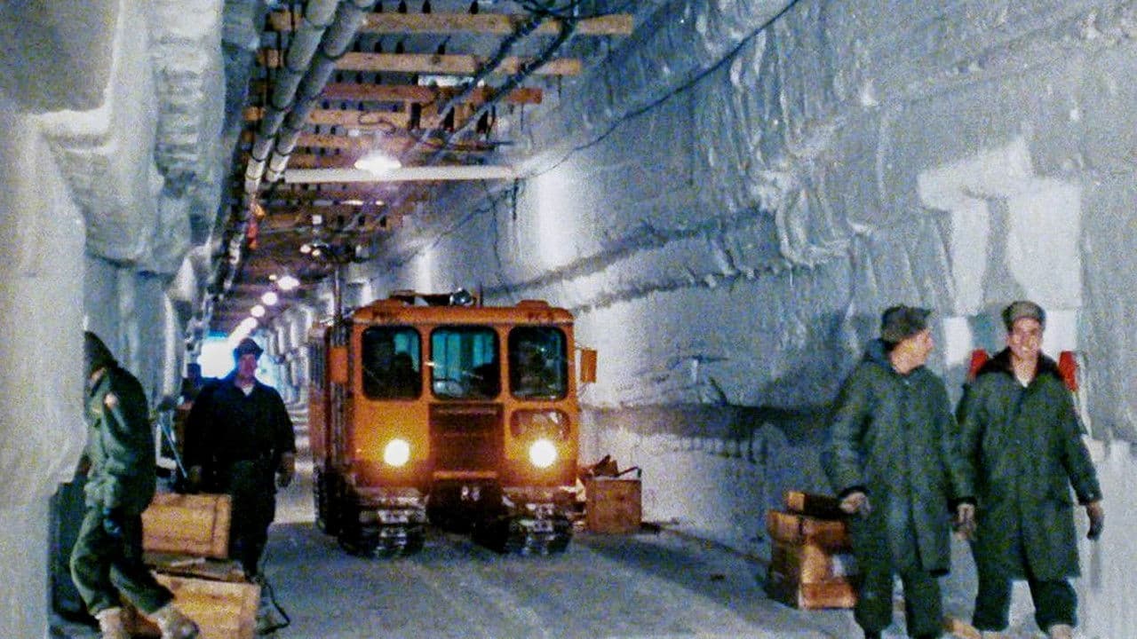 Backdrop – Die Stadt unter dem Eis – Kalter Krieg auf Grönland