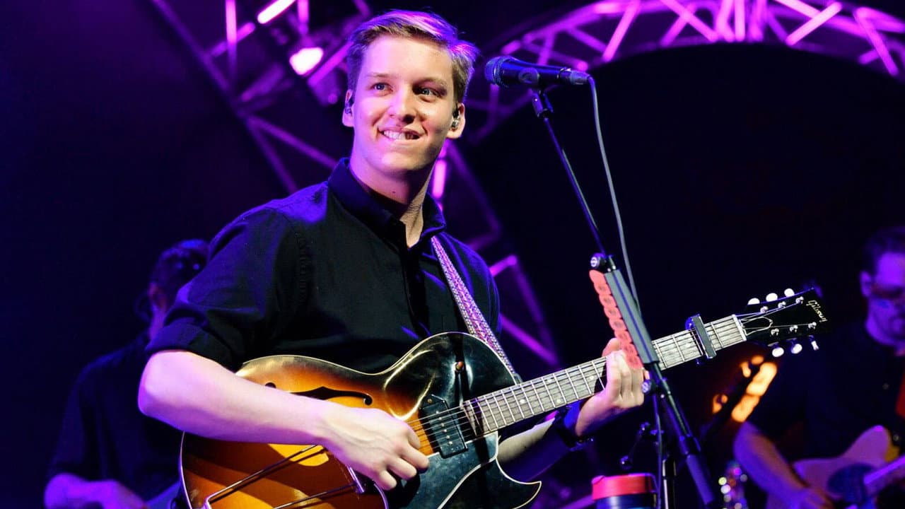 Backdrop – George Ezra - Baloise Session