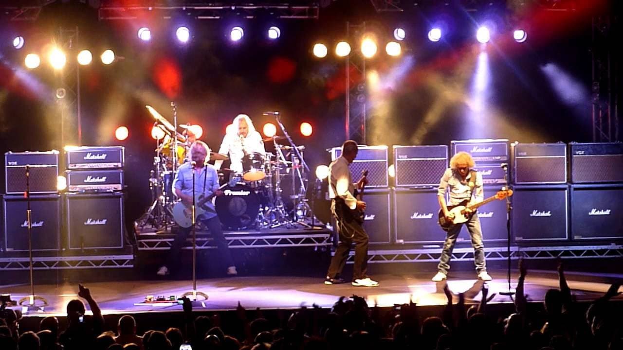 Backdrop – Status Quo: The Frantic Four’s Final Fling - Live At The Dublin 02 Arena