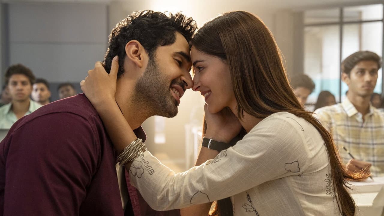 Backdrop – Chand Mera Dil
