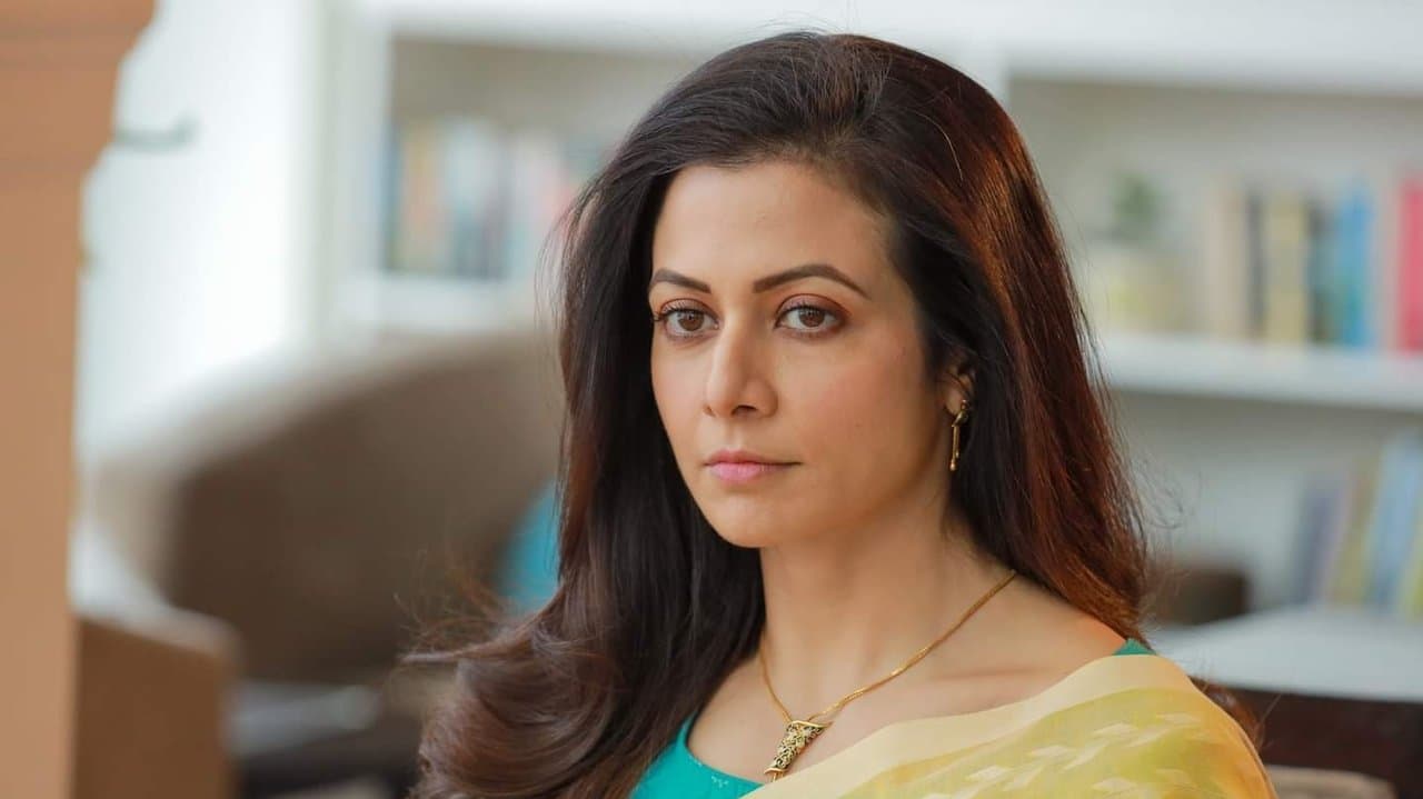 Backdrop – জঙ্গলে মিতিন মাসি