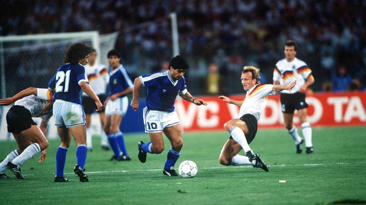 Backdrop – Magische Nächte: Der offizielle Film der FIFA Fußballweltmeisterschaft 1990