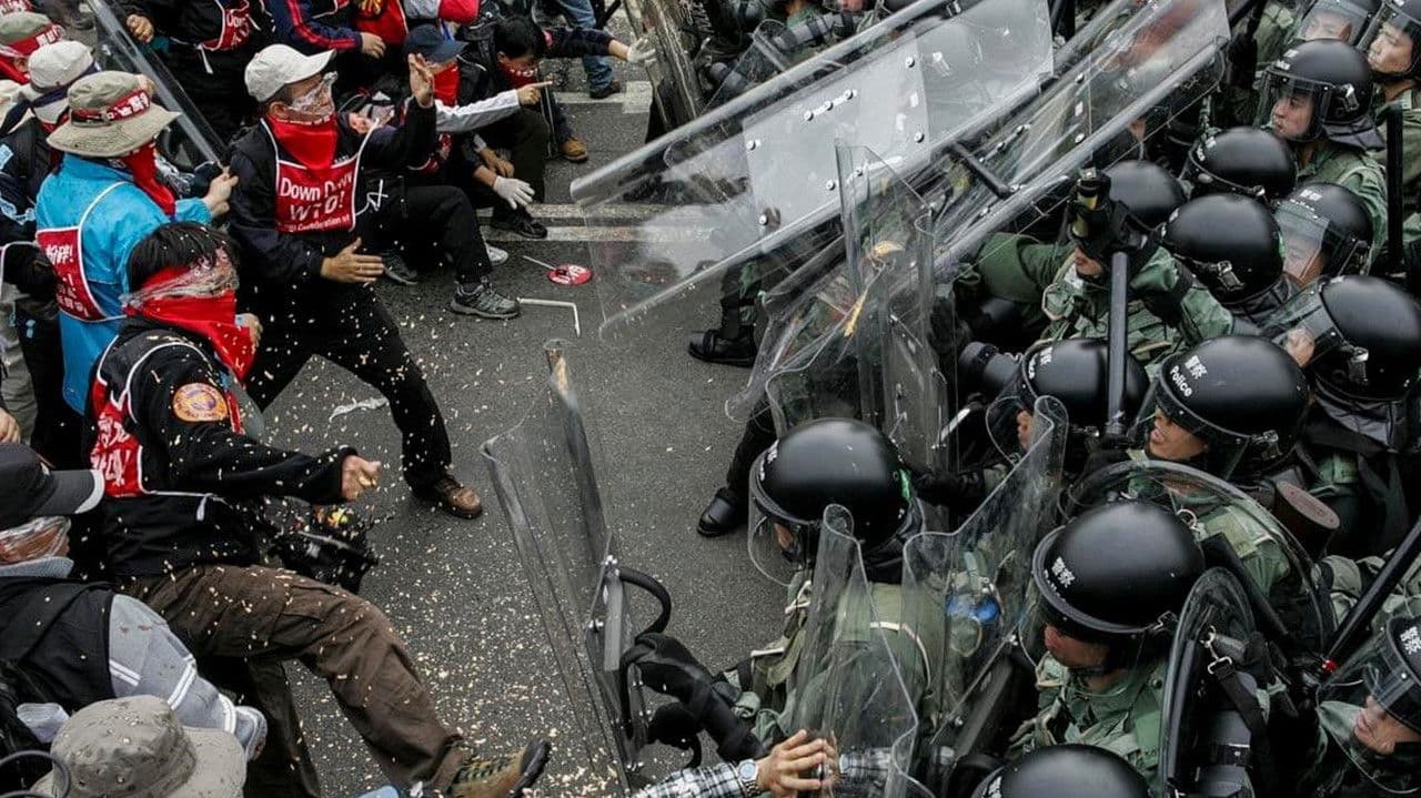 Backdrop – 她的反世貿