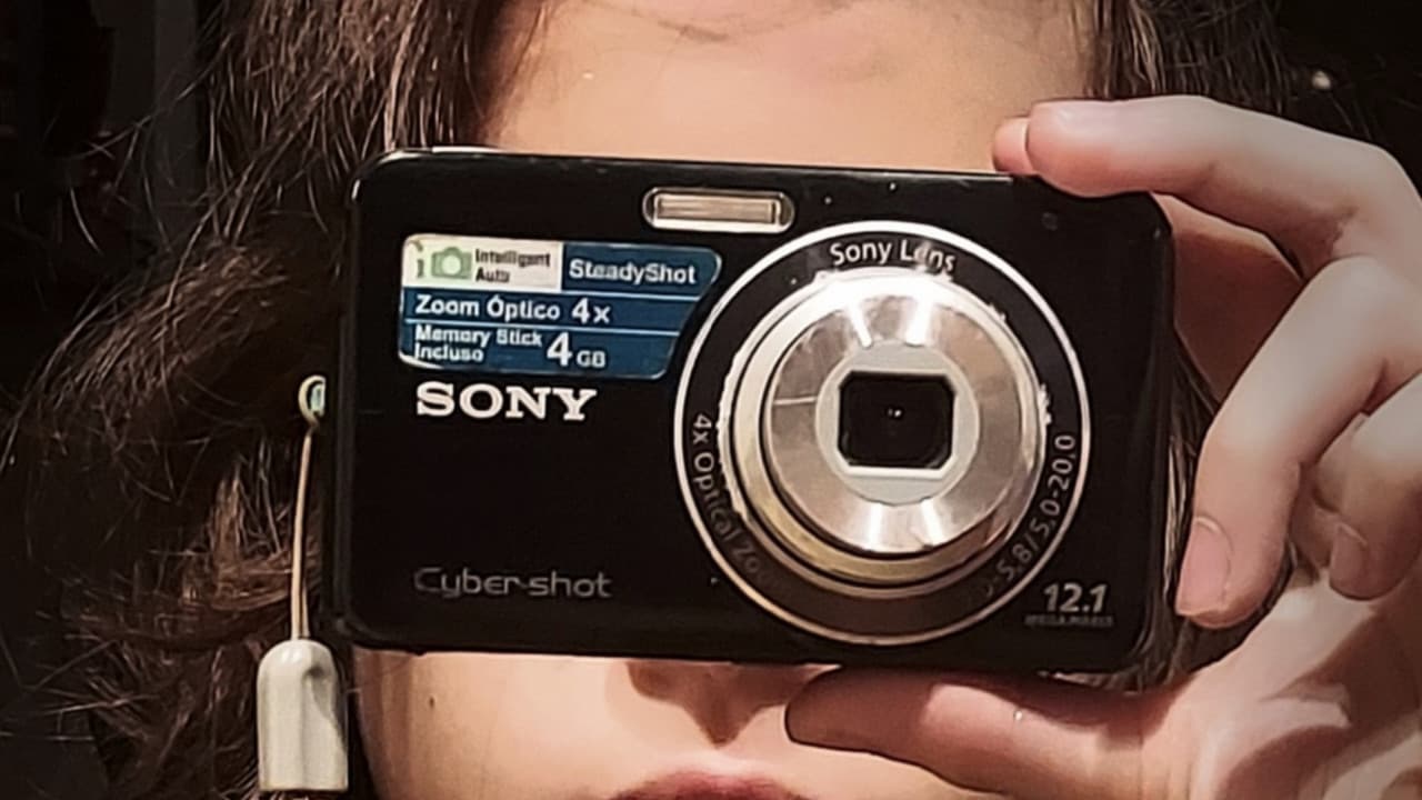 Backdrop – Cyber-shot