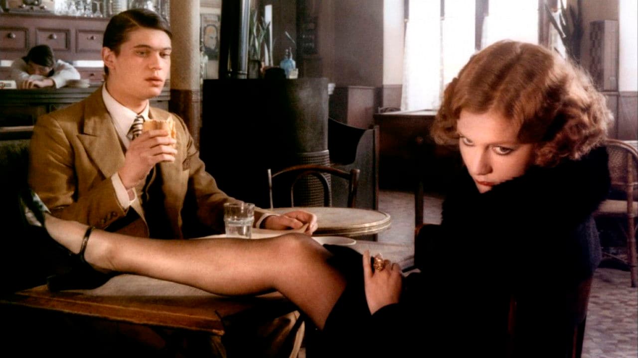 Backdrop – Violette Nozière