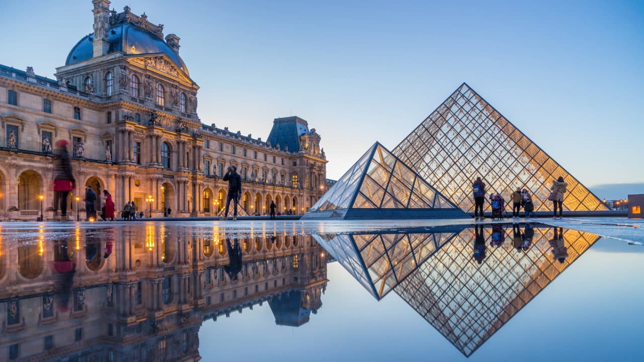 Backdrop – Le Louvre, un musée pharaonique