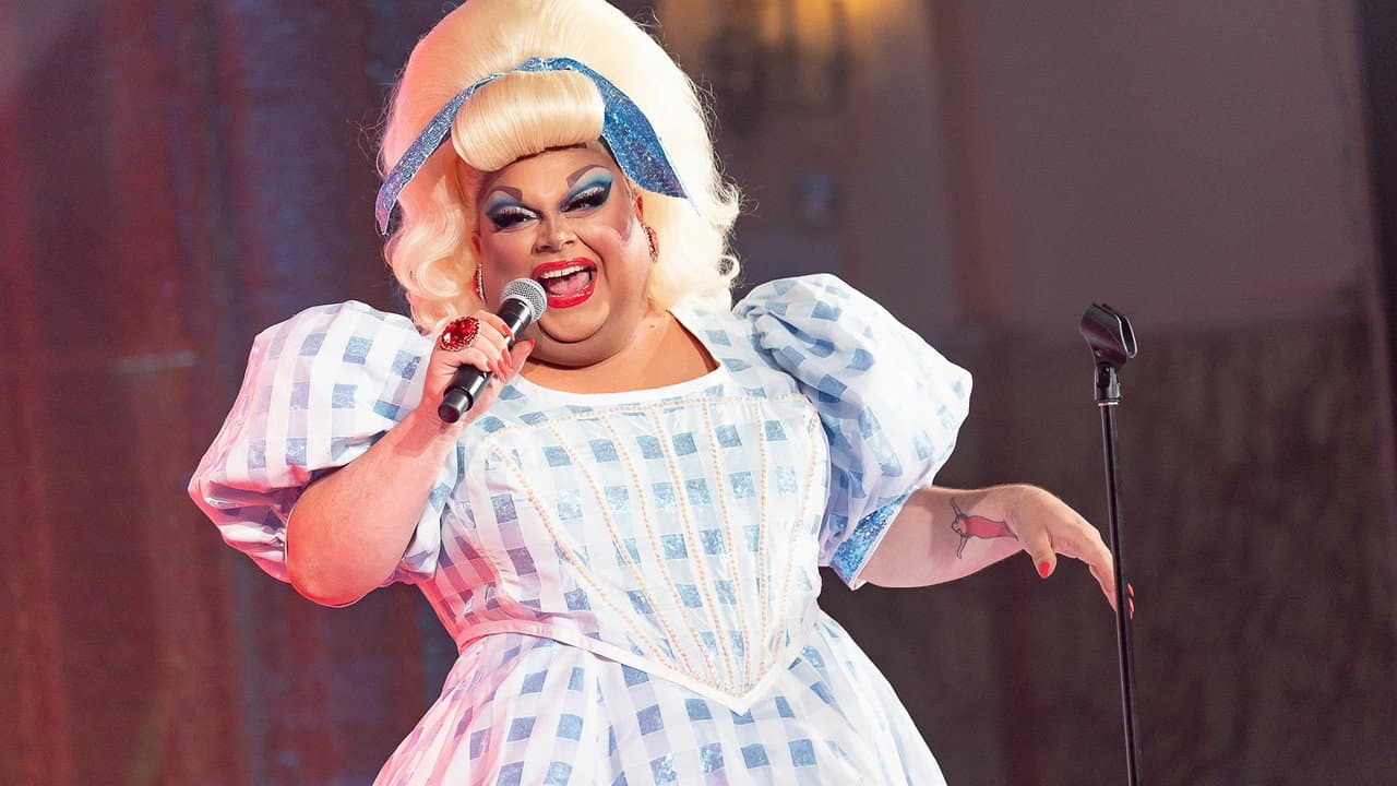 Backdrop – Ginger Minj: Bless Your Heart