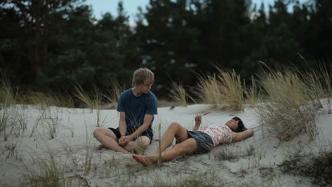 Backdrop – Jungengefühle: Ins Blaue