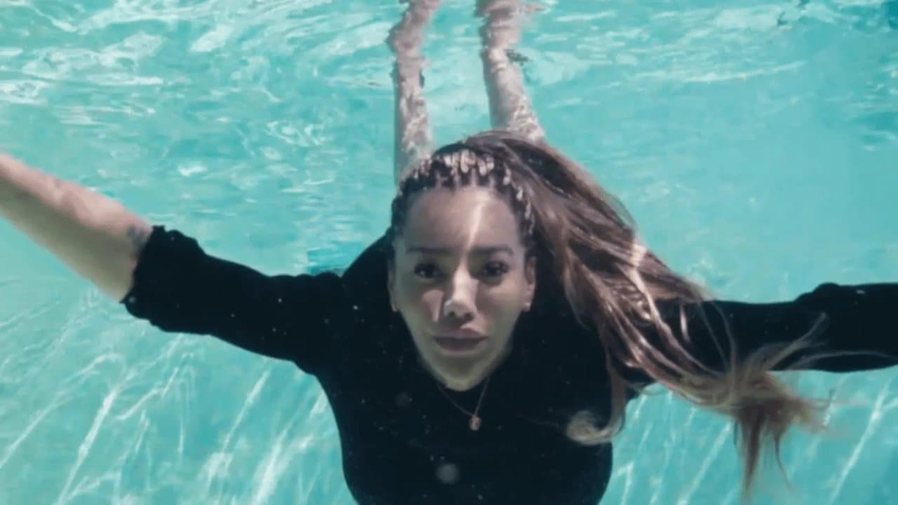 Backdrop – Love & Rage: Munroe Bergdorf