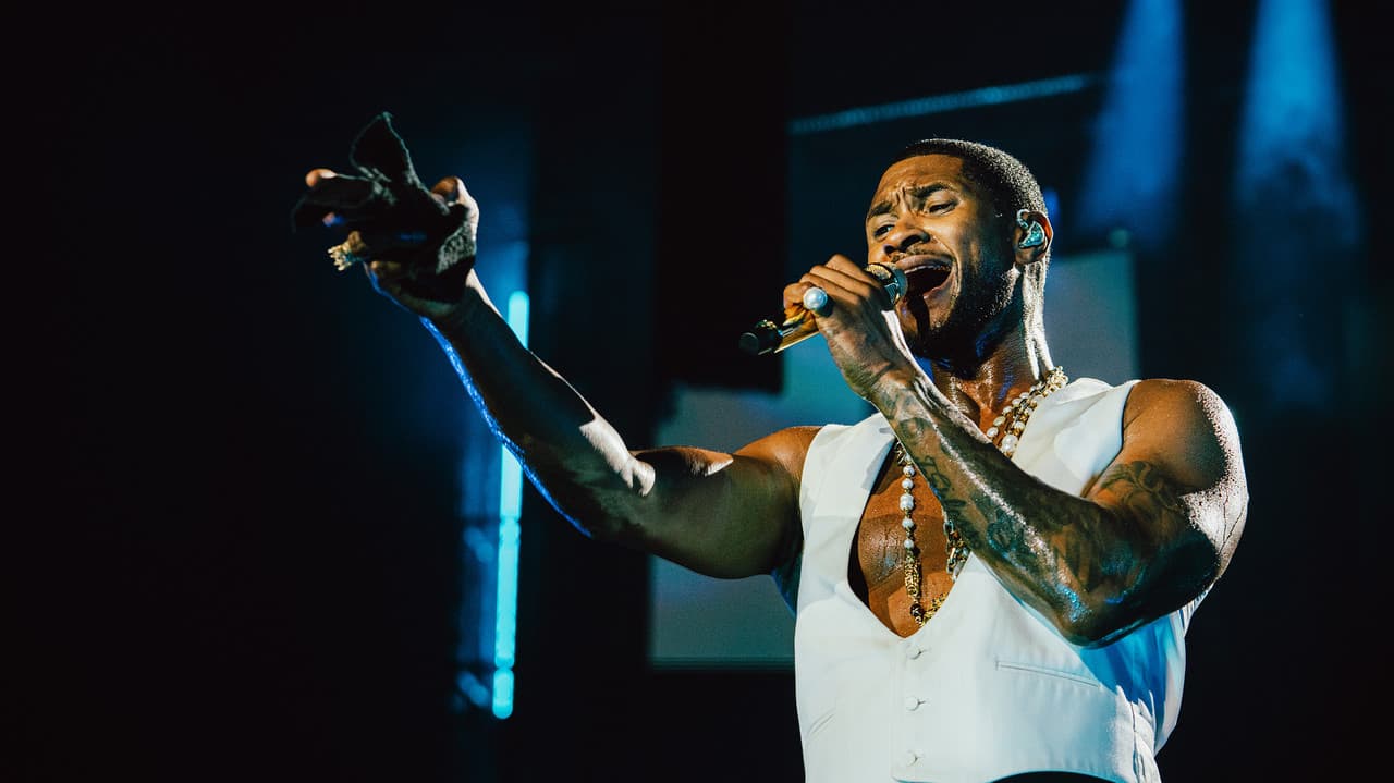 Backdrop – USHER: Rendezvous in Paris