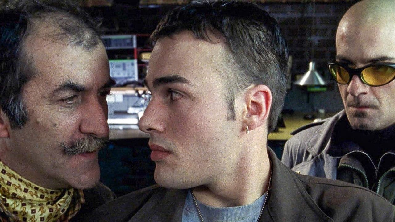 Backdrop – Todo menos la chica