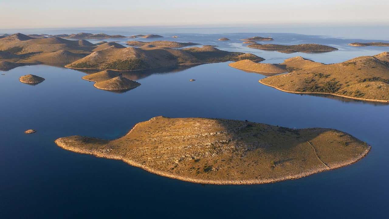Backdrop – Croatias Coast - Endless and Wild