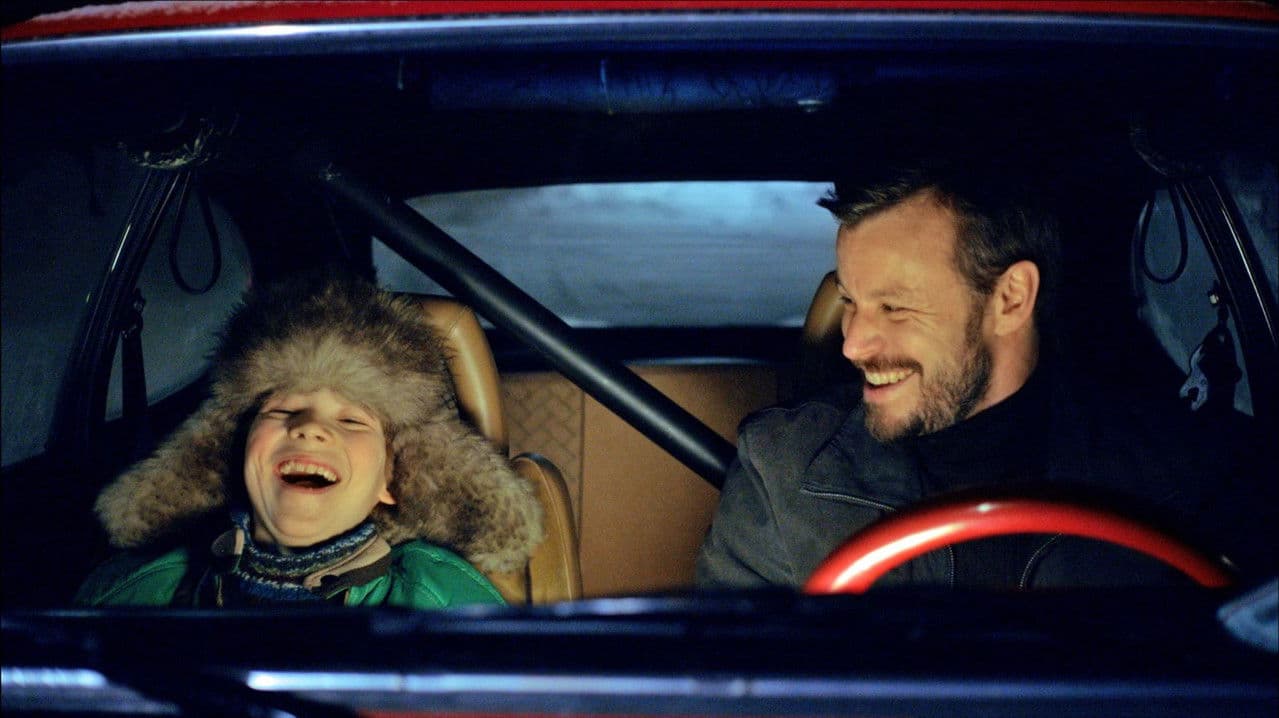 Backdrop – Tumman veden päällä