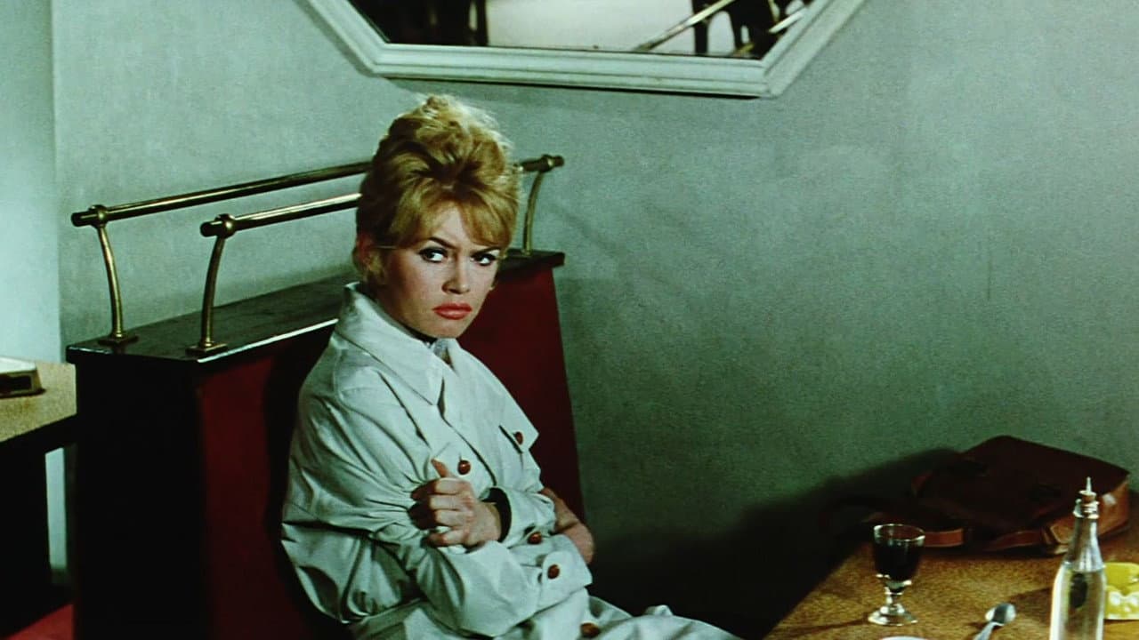 Backdrop – Babette zieht in den Krieg