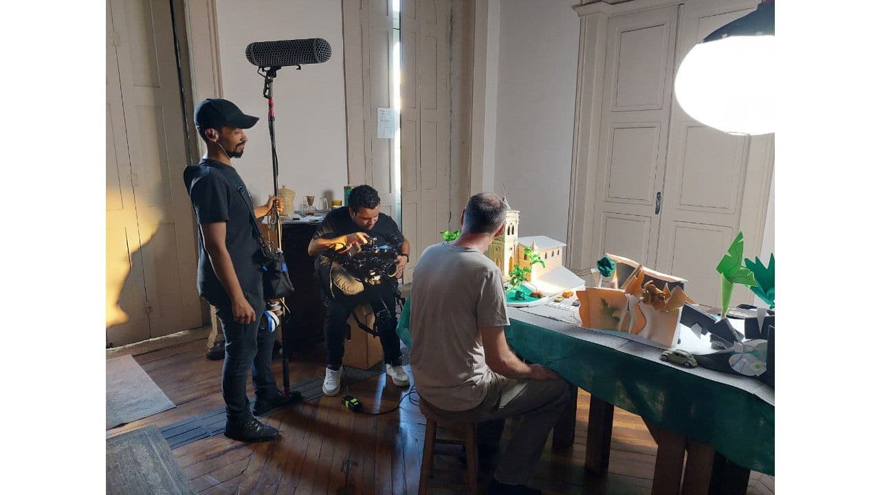 Backdrop – Fuga de Kairós