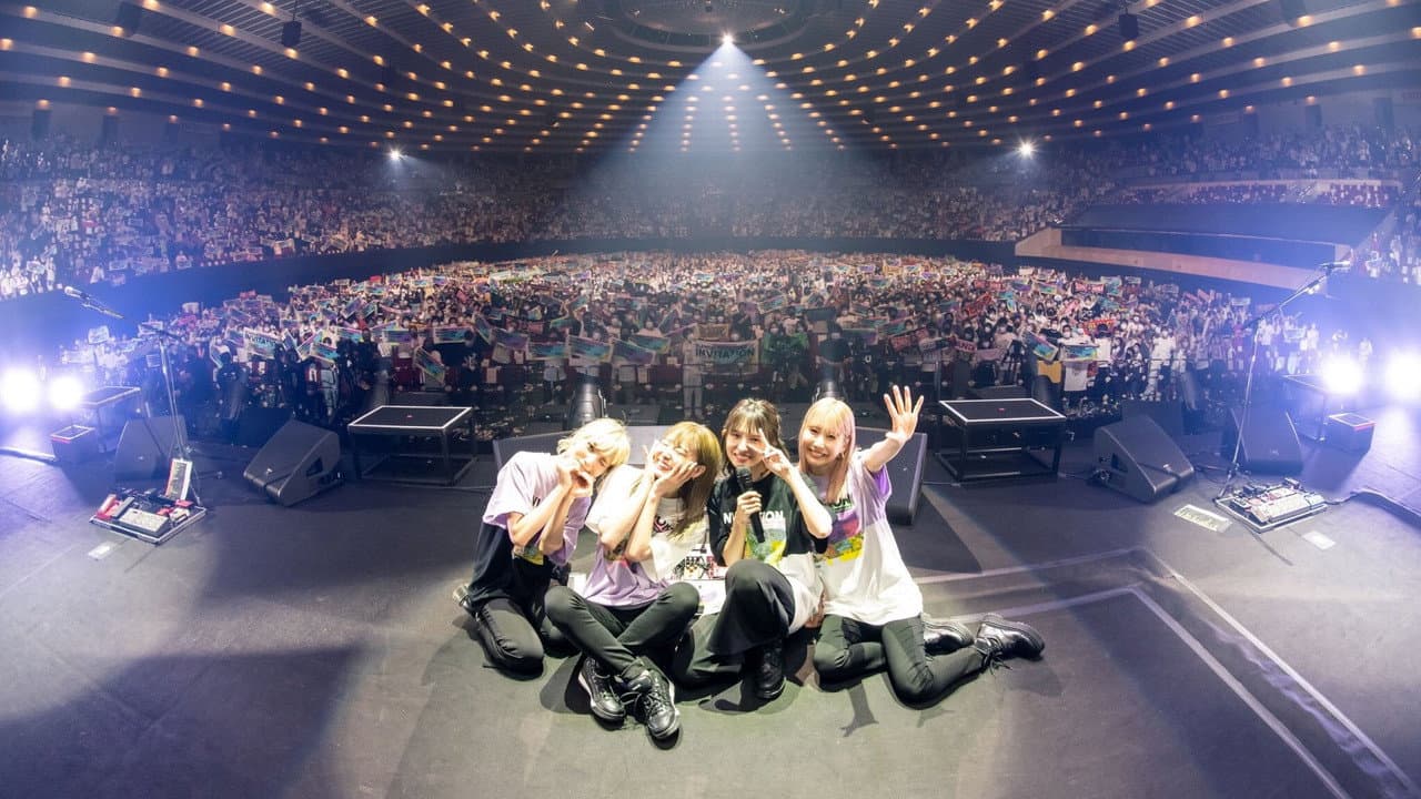 Backdrop – SCANDAL - 15th Anniversary Live "INVITATION" Livestream From Osaka-Jo Hall