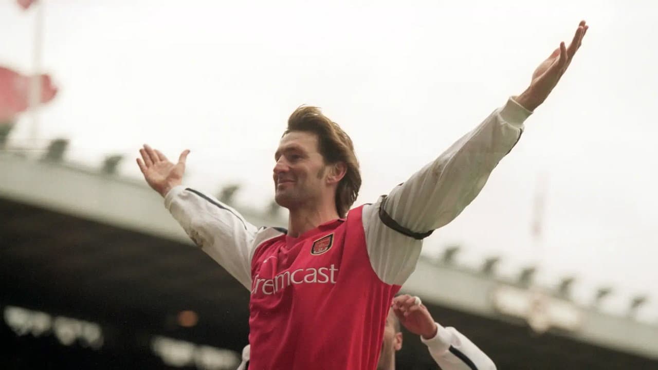 Backdrop – Tony Adams - Drunk And Dry