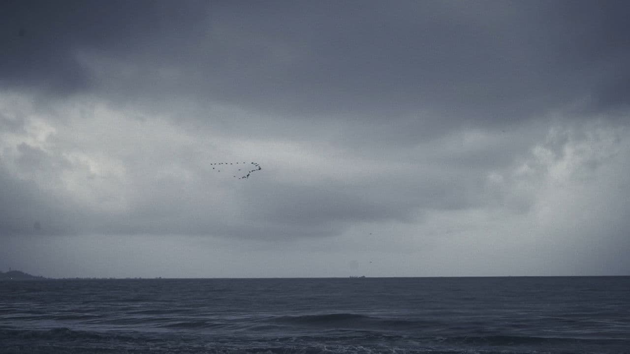 Backdrop – Uyire (ഉയിരേ)