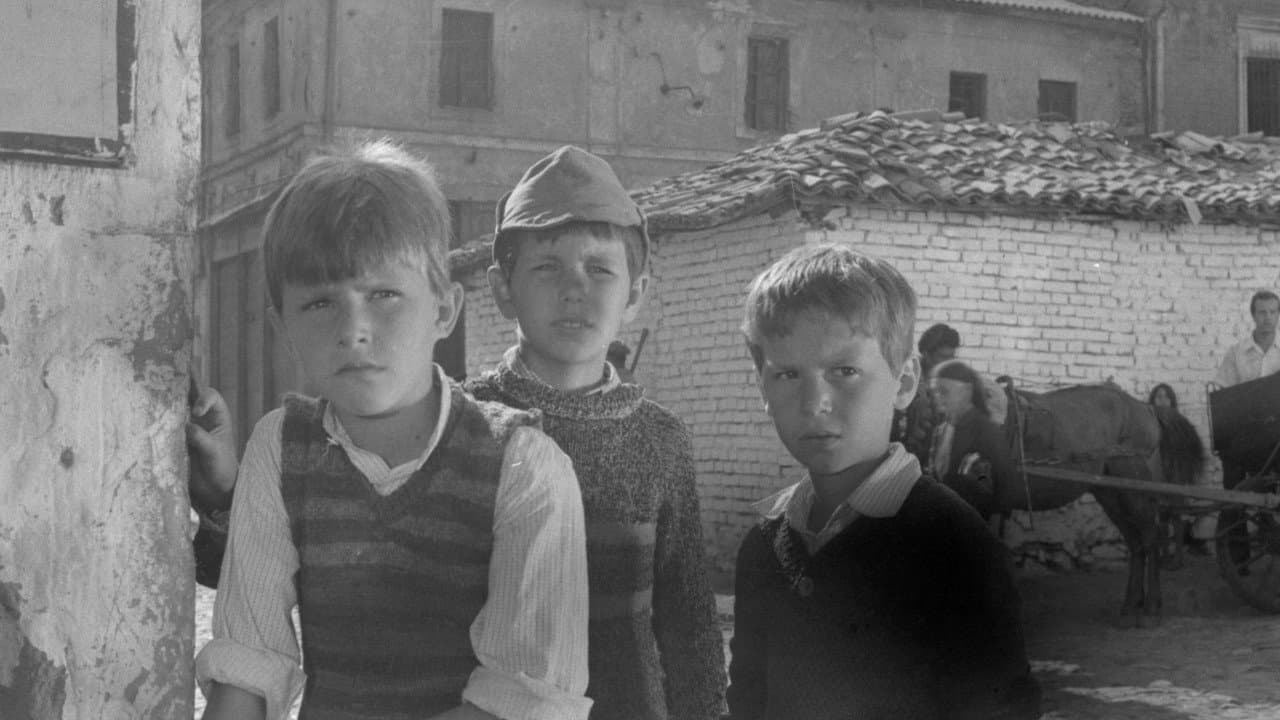 Backdrop – Pas gjurmëve