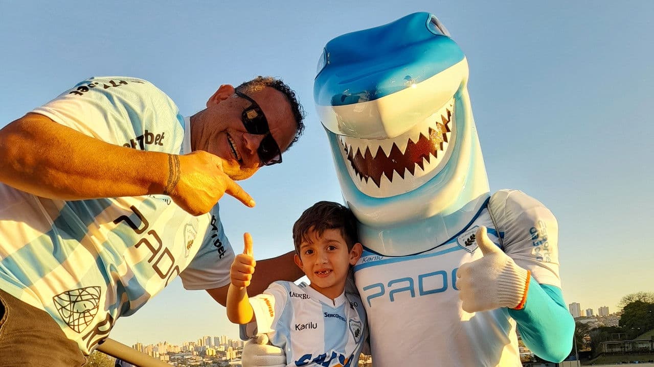 Backdrop – Monumental