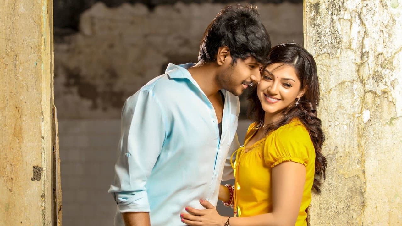 Backdrop – நெஞ்சில் துணிவிருந்தால்
