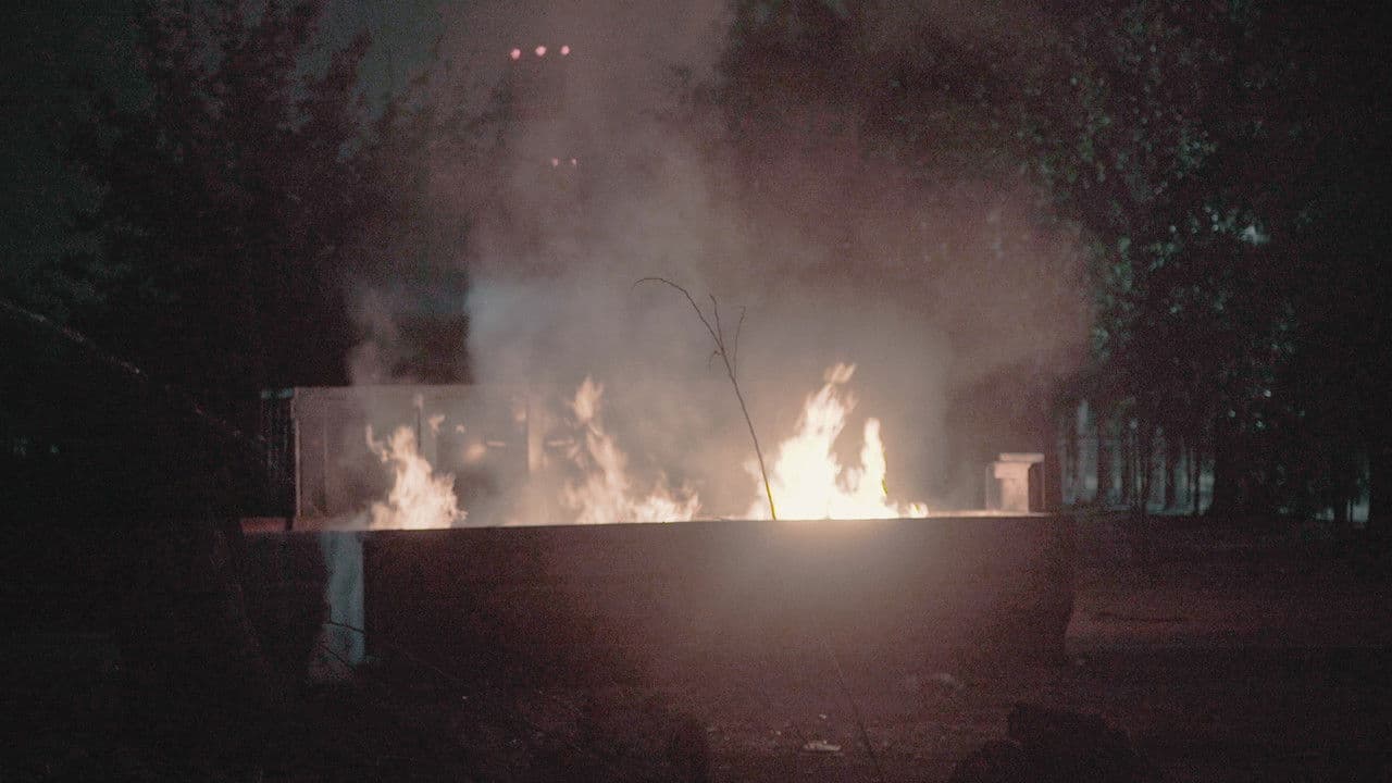 Backdrop – Quien dice patria dice muerte