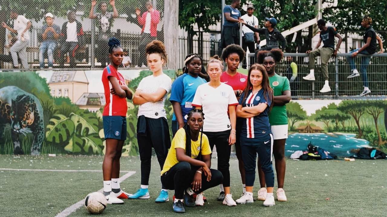 Backdrop – Footeuses