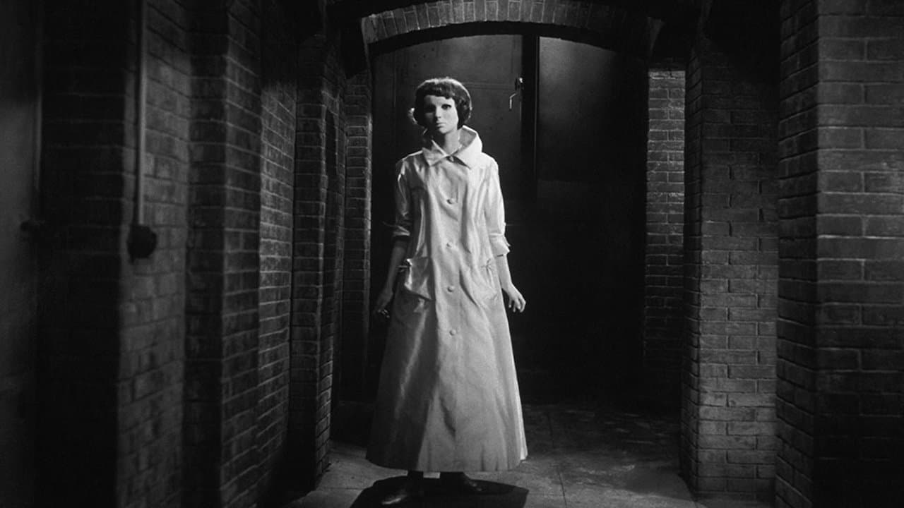 Backdrop – Augen ohne Gesicht