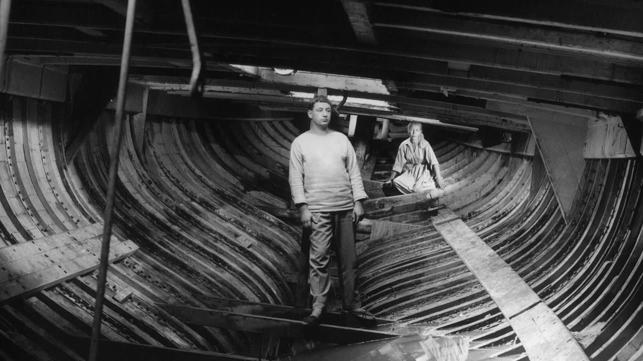 Backdrop – La Pointe courte