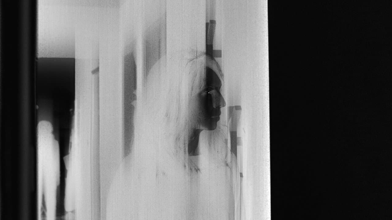 Backdrop – Diários III - Cora