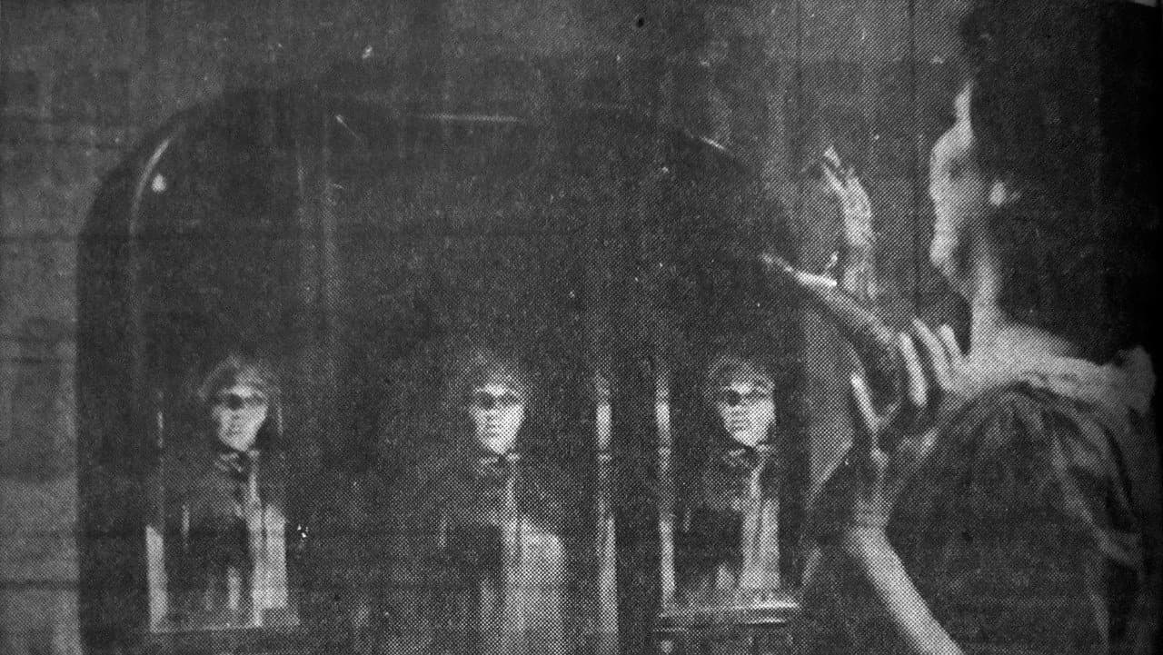 Backdrop – Mga Alamat Ng Sandaigdig