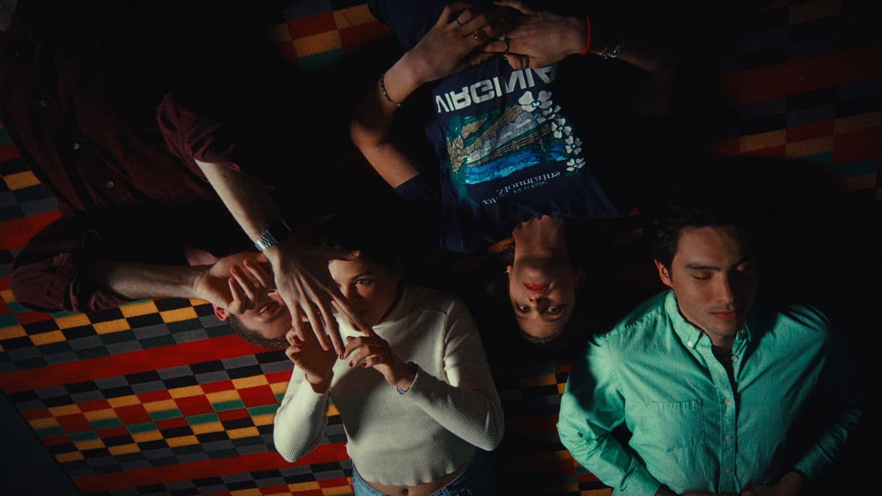 Backdrop – Capsules