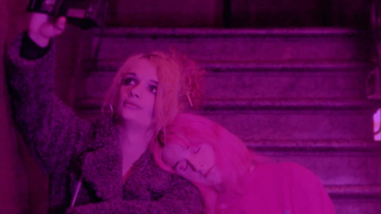 Backdrop – L'orange est le nouveau rose