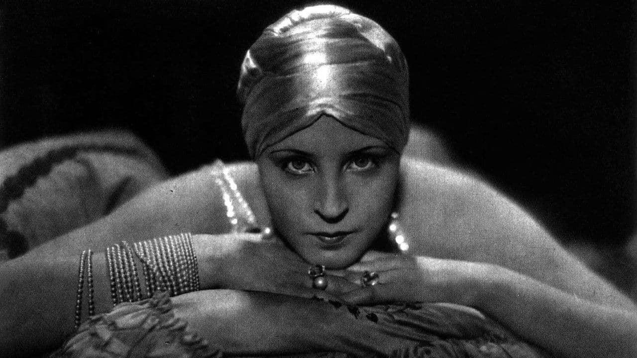 Backdrop – Alraune