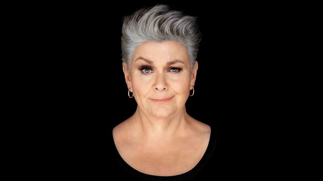 Backdrop – Dawn French Is a Huge Twat